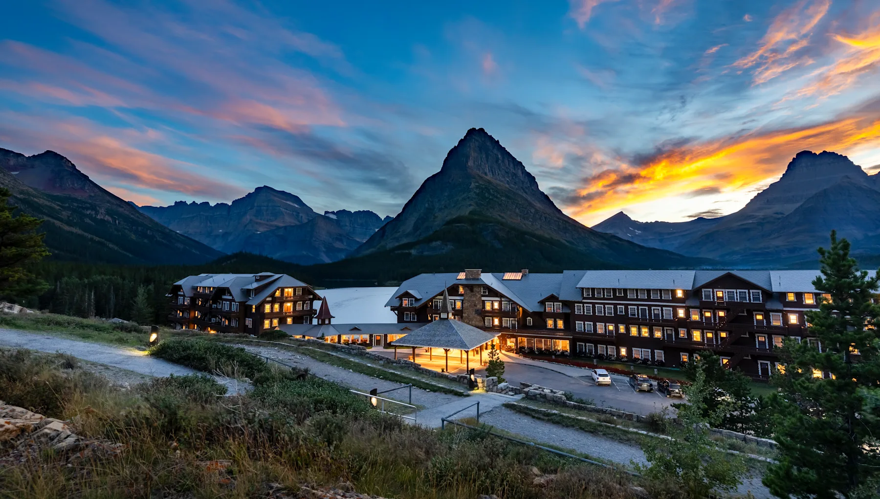 Glacier national park lodges